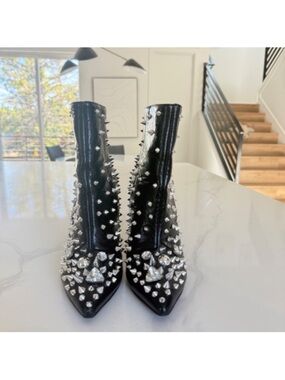 🖤Black Studded Pointed Toe Ankle Boots, size 8, NWOT!! 🖤